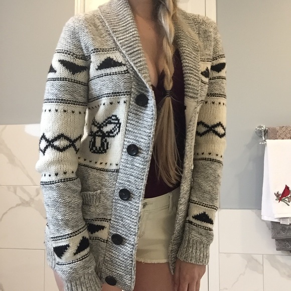 Sold Aritiza | Northwest Lambswool Sweater - Picture 3 of 11